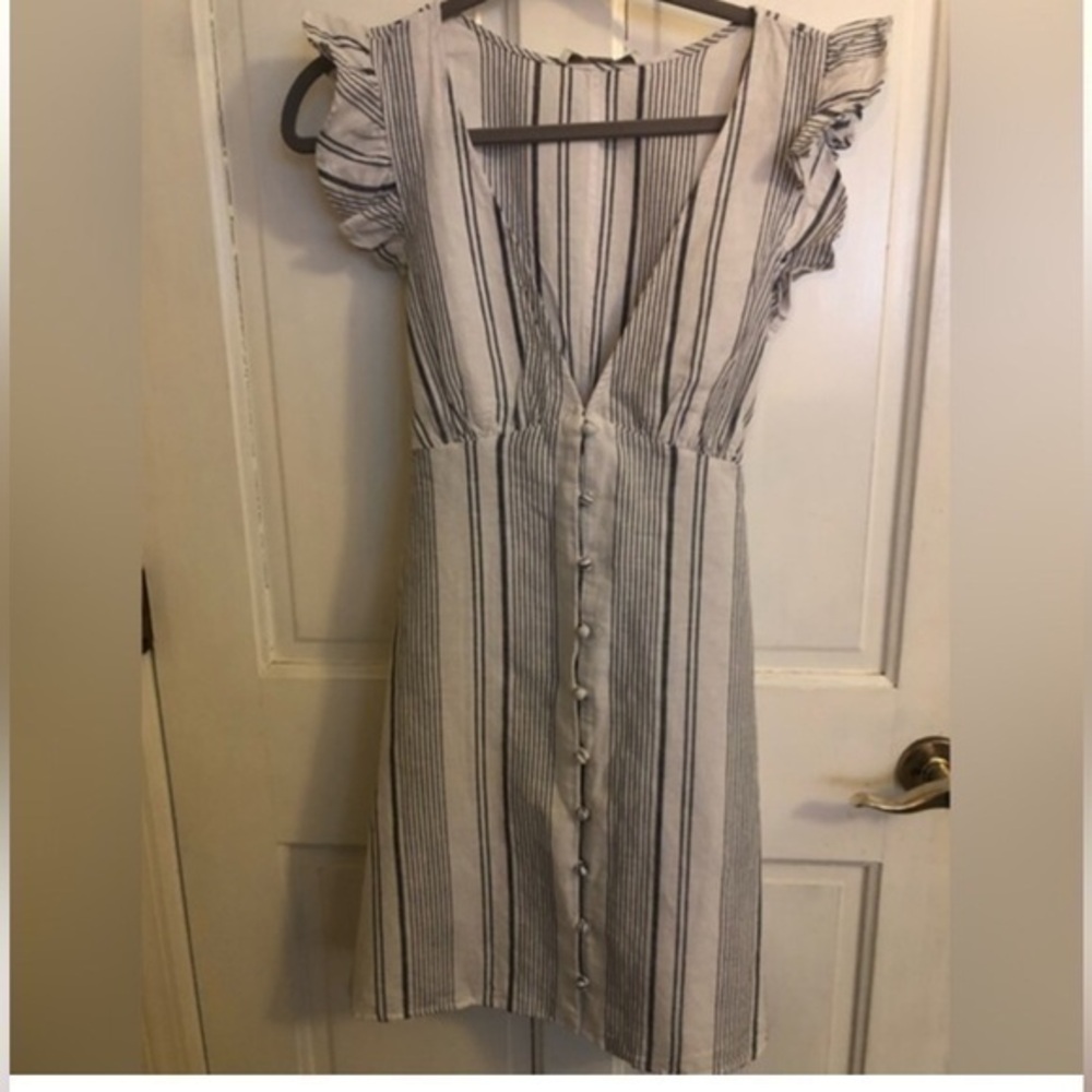 NWT Forever 21 Deep V Neck Button Down Sundress